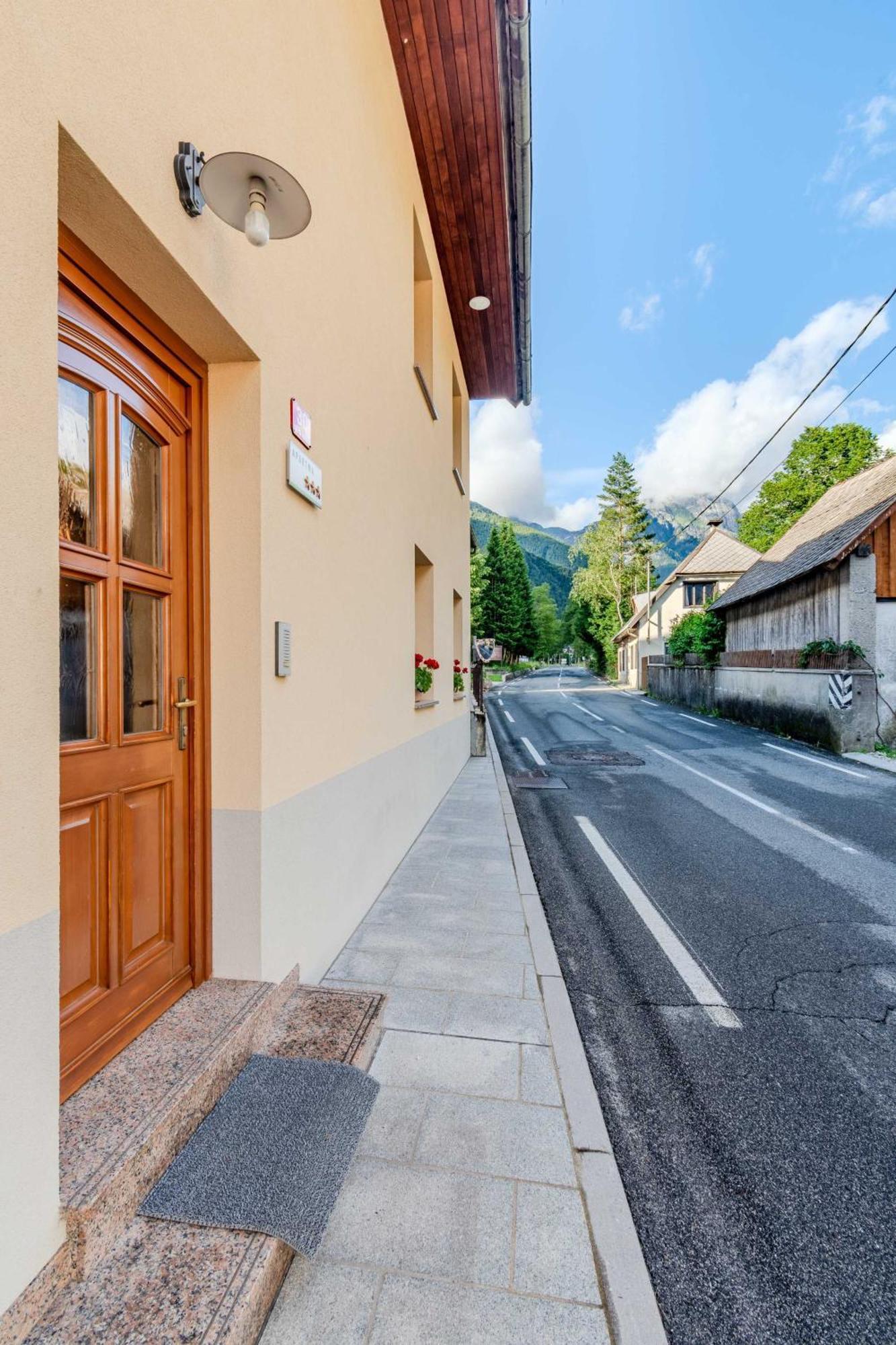 Apartma Miranda Log pod Mangartom Bagian luar foto